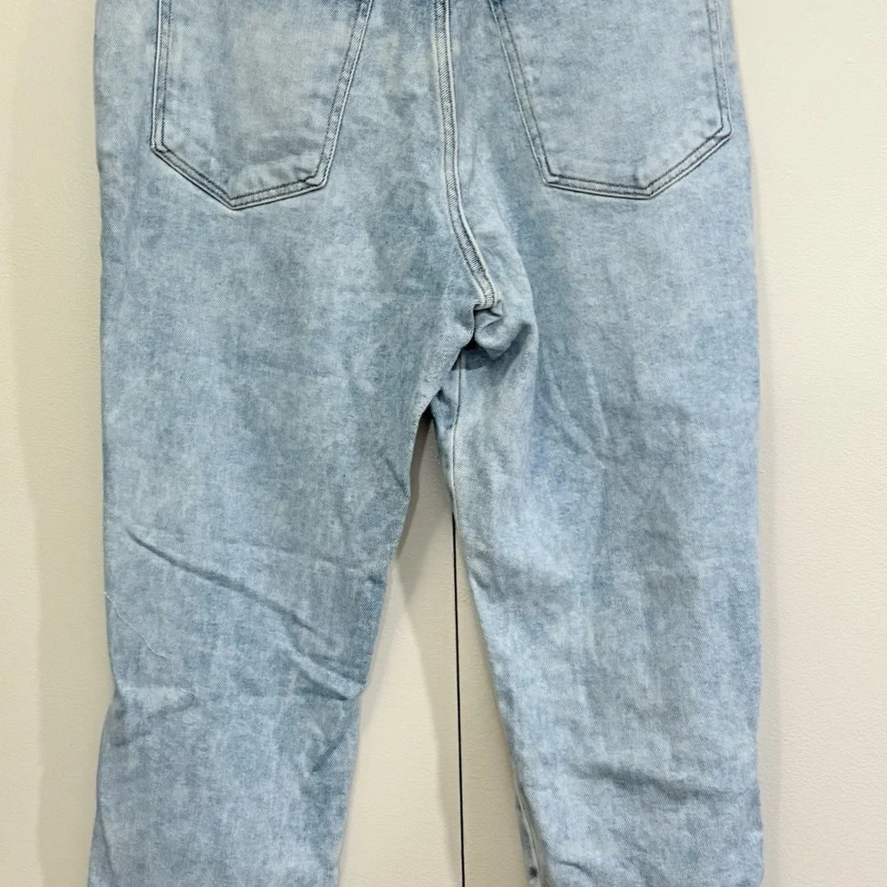 Arizona Jean Company Light Blue Distressed Boyfriend Jeans - Picture 3 of 6